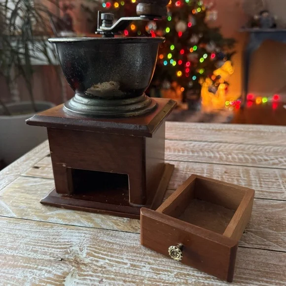 ☕️Vintage Wooden Coffee Grinder w/ Drawer & Hand Crank☕️